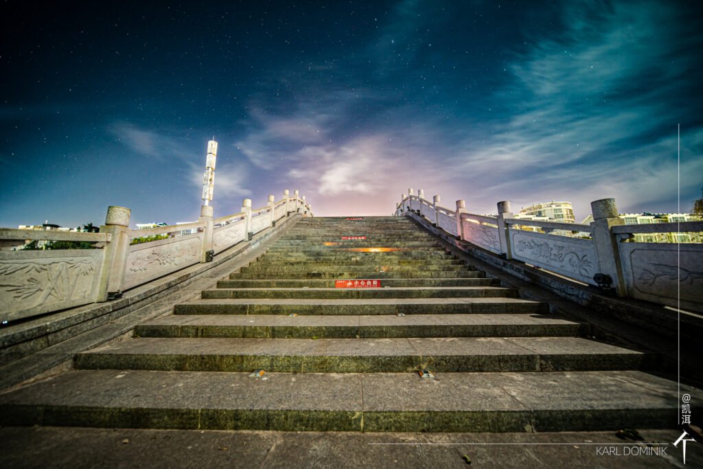 明星：杨舒婷